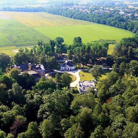 Palac Kurozweki Aparthotel Bagian luar foto