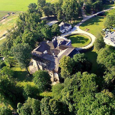 Palac Kurozweki Aparthotel Bagian luar foto