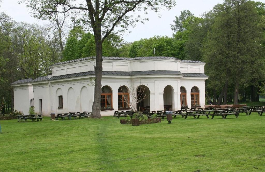 Palac Kurozweki Aparthotel Bagian luar foto